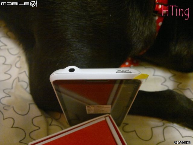[開箱]Moto XT615白色