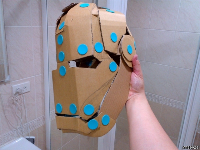 鋼鐵人 MARK VI 1:1 模型製作過程分享 – 紙箱手創 DIY