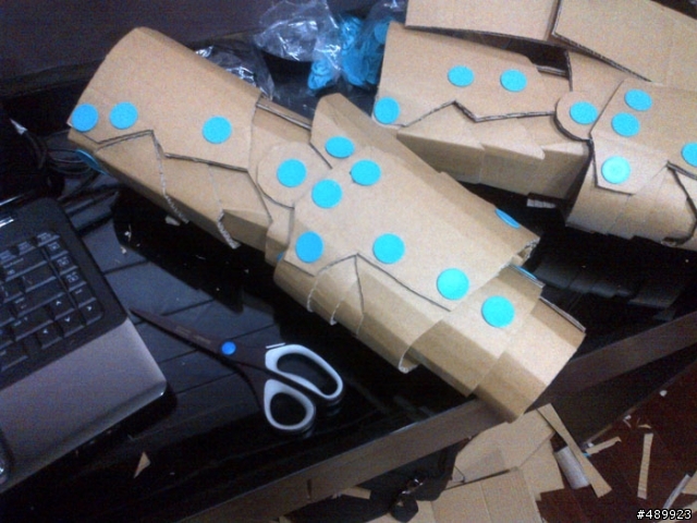 鋼鐵人 MARK VI 1:1 模型製作過程分享 – 紙箱手創 DIY
