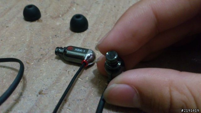 弱弱的多圖SONY XBA-1SL入門款千元入耳式耳機....新手第一次發開箱文