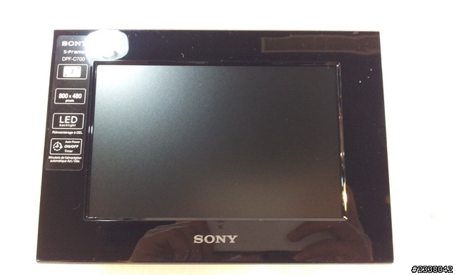 [簡單開箱文] SONY S-Frame DPF-C700 數位相框