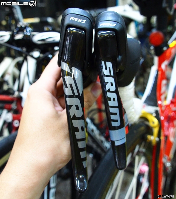 [組裝分享] 2012 Carrera Veleno ISP Road Bike……消鈦黑鷹的展翅翱翔記