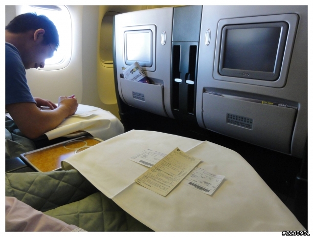 【日本。京都大阪慶生遊】第一次搭乘長榮商務艙