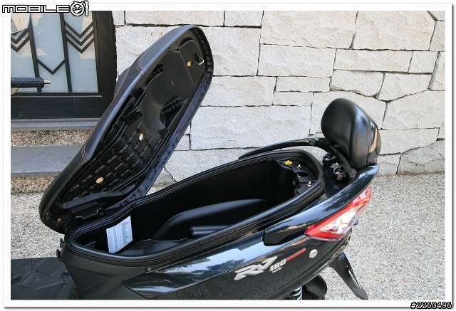 【開箱】黑色 SYM RV180 Euro『環台騎跡計劃 ?』