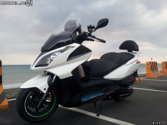 nikita 300 開箱文兼車城土地公廟試駕-第一次發開箱文- 圖多