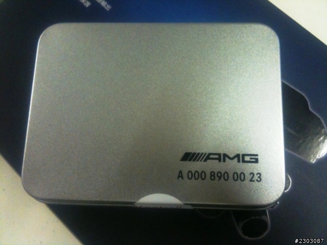 不專業的開箱AMG C63 (第一次開箱)