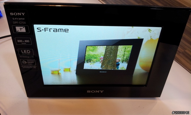 [簡單開箱文] SONY S-Frame DPF-C700 數位相框