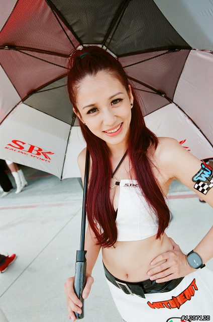 帶底片機去賽車場 -- 非常滿意！(圖多，別用手機看)