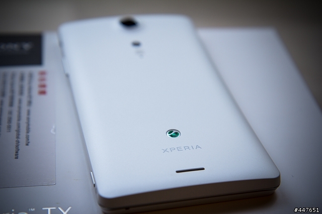 [開箱] SONY XPERIA TX 珍珠白 (附實拍照)