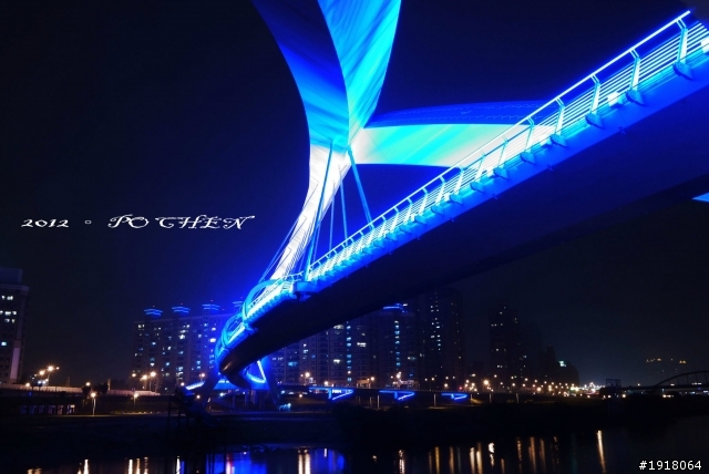 好久沒PO文了 最近好像比較喜歡用14-45MM來拍