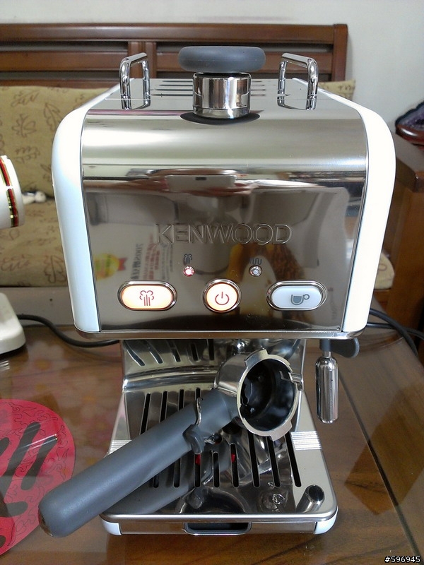 [外貌協會]白色家電Kenwood kMix義式濃縮咖啡機+Tiamo 700S 磨豆機