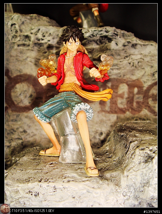 仿石造S梯形場景海賊王專屬展示台