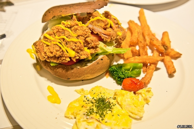 [食記]高雄空廚-主廚麵包午茶吃到飽-高雄十全店