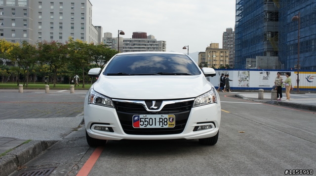 [開箱] 未來.全面解析LUXGEN 5 Sedan開箱報告1