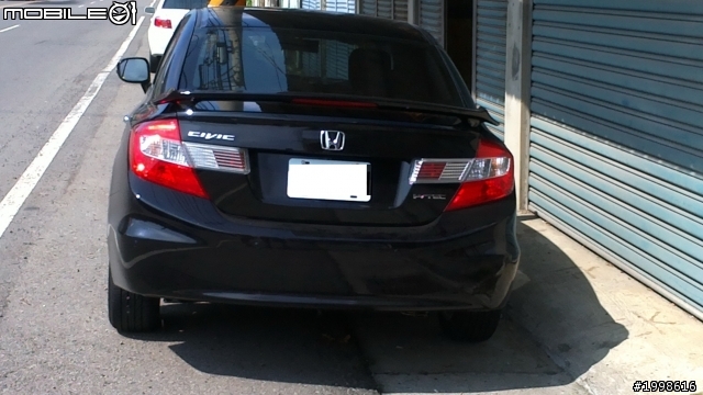 黑色CIVIC九代 19km/L(有圖 99樓20km/L)