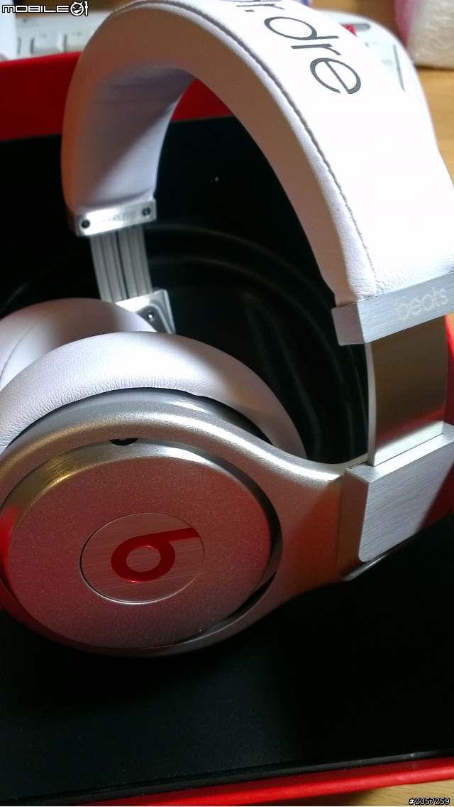 新包裝發行beats pro 開箱