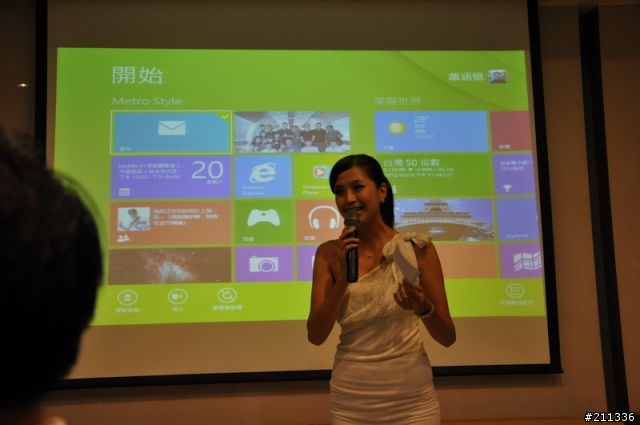 「體驗」微軟windows8觸控滑鼠全新進化&鍵盤