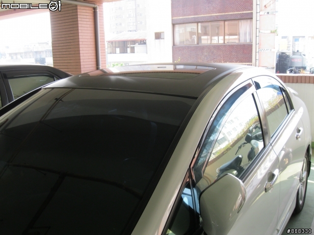CIVIC 8  去染了一頭黑髮       車頂 carbon貼 2013.03.10更新戶外照
