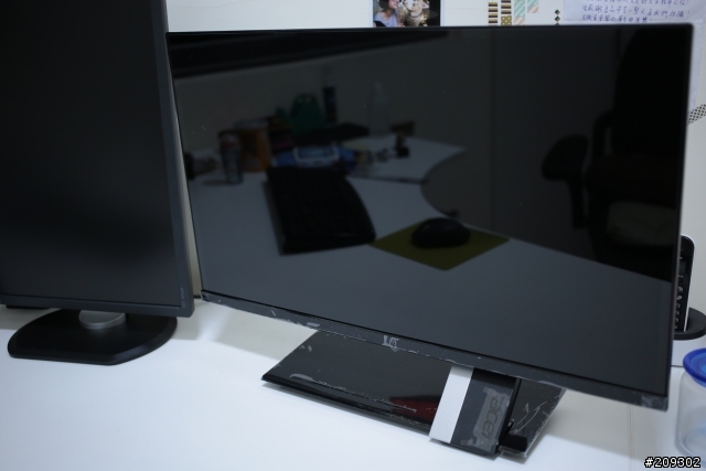一天開箱兩台之acer 最新27吋無邊框ips螢幕S275HL與philips 241p amva可翻轉螢幕