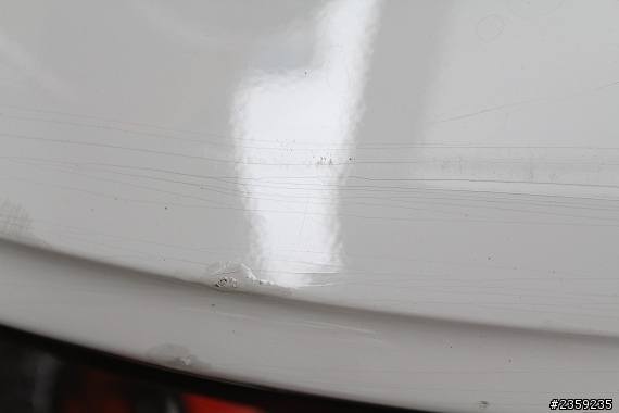 我的CRV3.5代.車後保桿漆已有裂痕