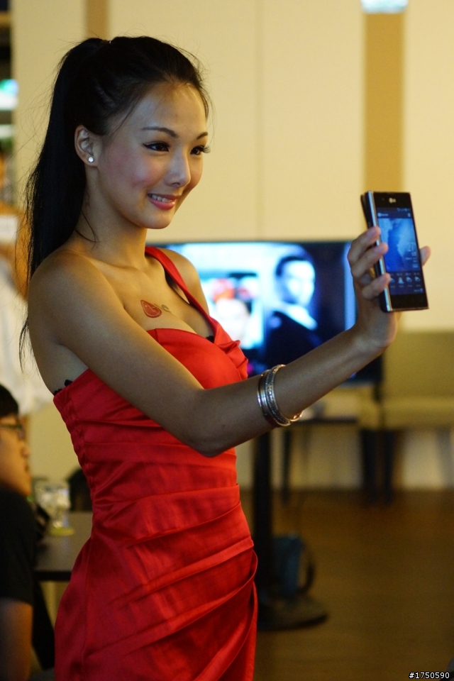 大螢幕大視界!! LG Optimus Vu 給你不一樣的大感受!!