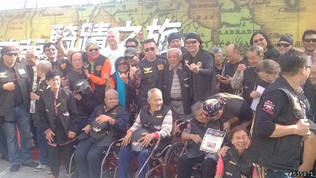 打嘴炮之餘~不忘做公益 2012不老騎士~謎之小薛?