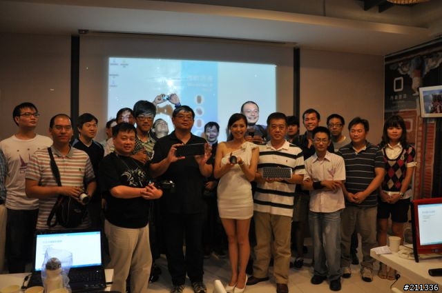 「體驗」微軟windows8觸控滑鼠全新進化&鍵盤