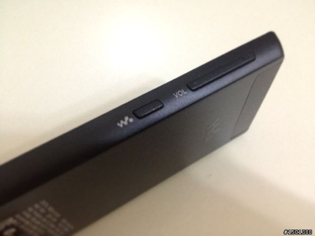 【開箱】極致享樂 MP4 隨身聽 Sony NWZ-F804