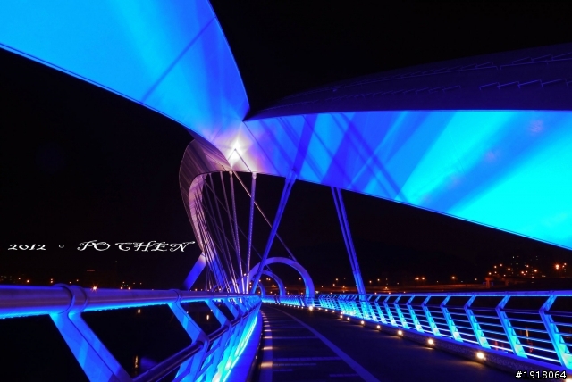 好久沒PO文了 最近好像比較喜歡用14-45MM來拍