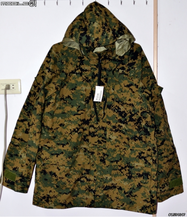 [關箱送修&開箱]我的三件Gore-tex外套使用心得分享(始祖鳥VS美軍公發PARKA)