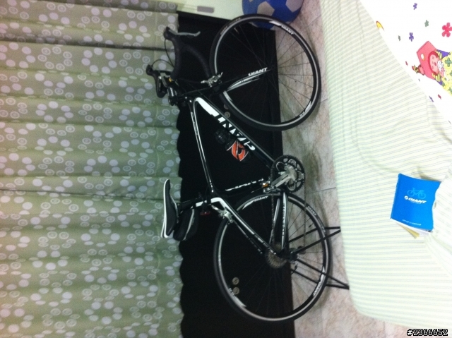 Giant 2012Defy composite 3配紅色R7可以嗎？