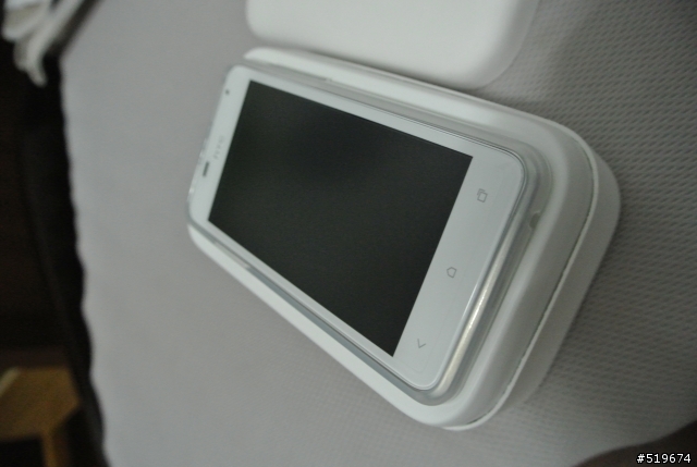 [分享] HTC J 亞太開箱  亮白
