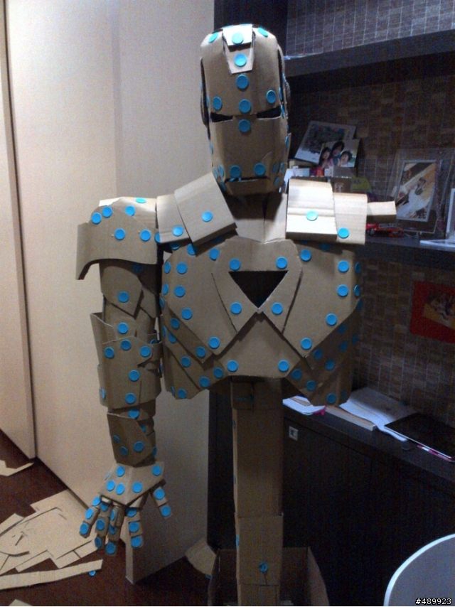 鋼鐵人 MARK VI 1:1 模型製作過程分享 – 紙箱手創 DIY