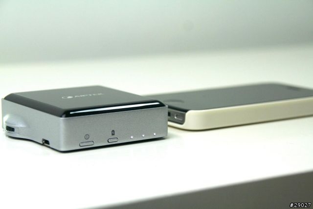 輕巧全能的 iDevices 微投影 i50D