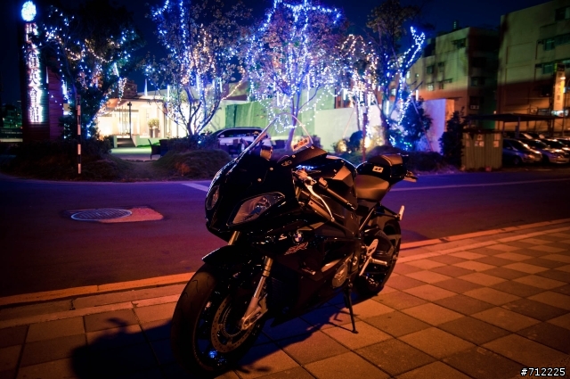【補開箱】BMW S1000RR 黑暗騎士版