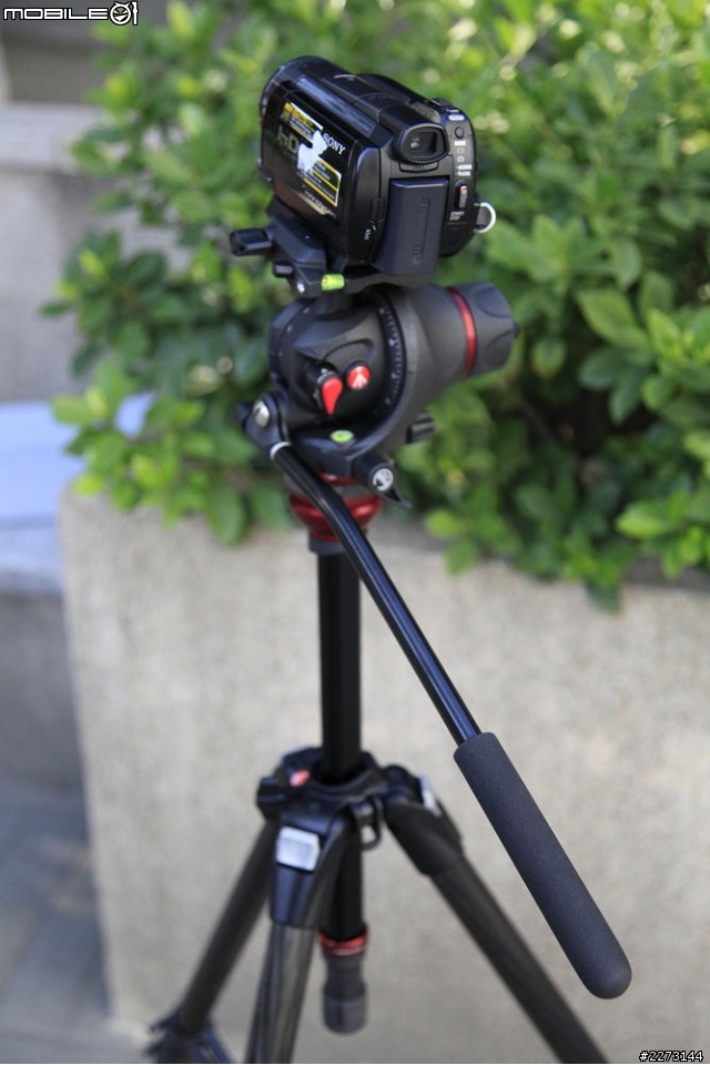 [開箱] Manfrotto 755CX3+MH055M8-Q5搭配Zeiss CP.2