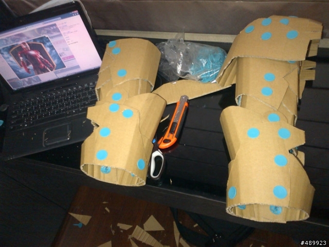 鋼鐵人 MARK VI 1:1 模型製作過程分享 – 紙箱手創 DIY