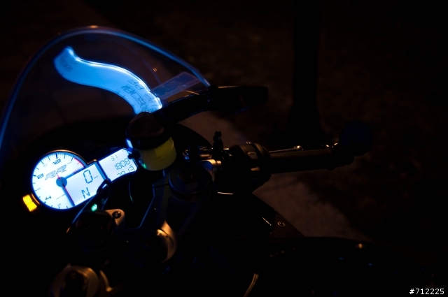 【補開箱】BMW S1000RR 黑暗騎士版