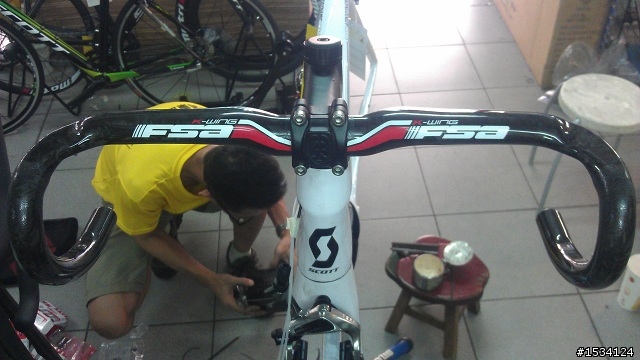 應該是全台首發的2013年  SCOTT FOIL 10