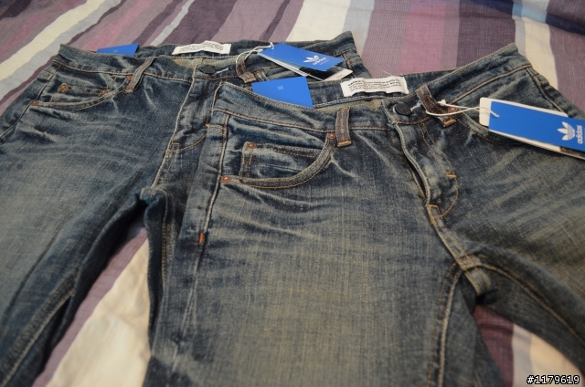 [分享][更新實穿]情人也要一起Jeans by adidas originals.