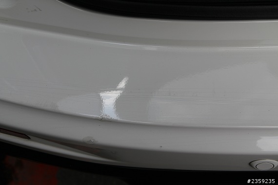 我的CRV3.5代.車後保桿漆已有裂痕