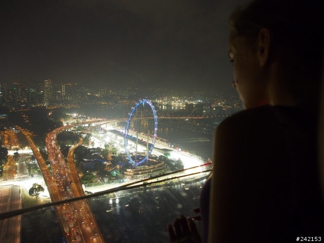 極速對決‧Olympus OMD E-M5 挑戰2012新加坡F1夜賽
