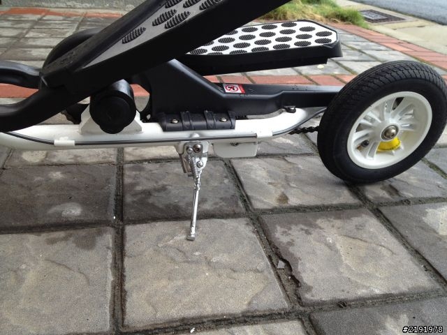 [開箱] 詢問度很高的Y FLYER雙翼踩踏車--站著踩的腳踏車