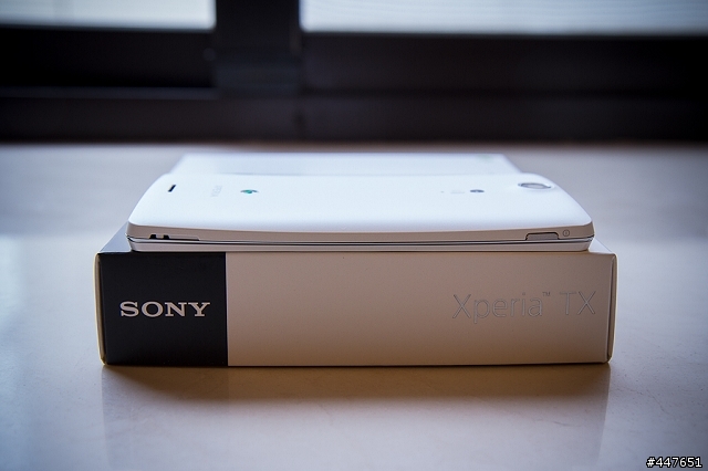 [開箱] SONY XPERIA TX 珍珠白 (附實拍照)