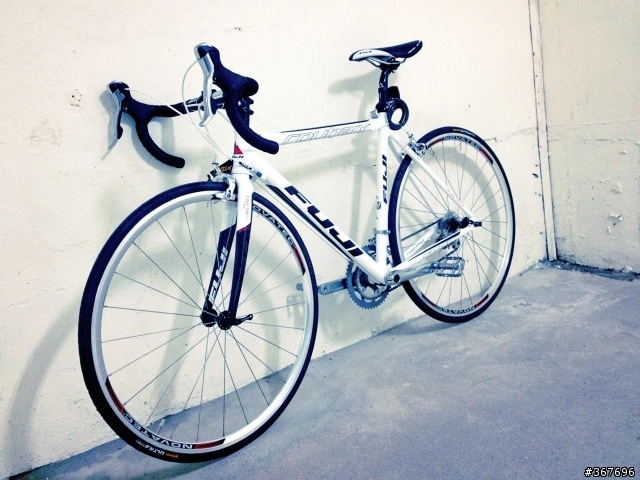 原本想買R1000的菜鳥，被01勸敗成功