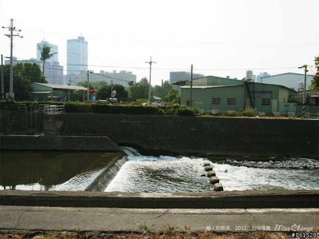 一個人的放逐．2012秋天帶著小CUXI環島去~