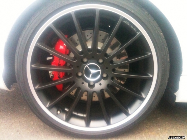 不專業的開箱AMG C63 (第一次開箱)