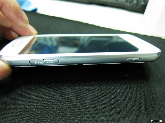 Samsung Galaxy S Duos S7562 雙卡手機-開箱