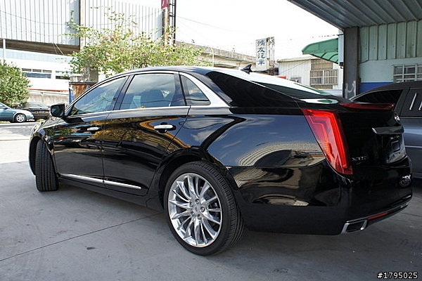台灣竟然有Cadillac XTS!!!