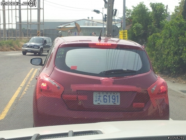 TIIDA輕度偽裝車
